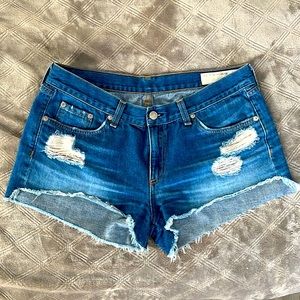 RAG & BONE CUTOFF SHORTS SIZE 30; DISTRESSED DETAIL
